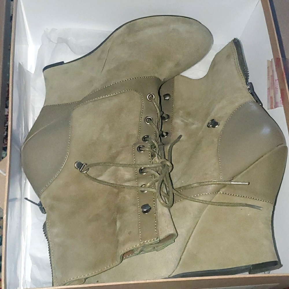 BACIO 61 BOOTS